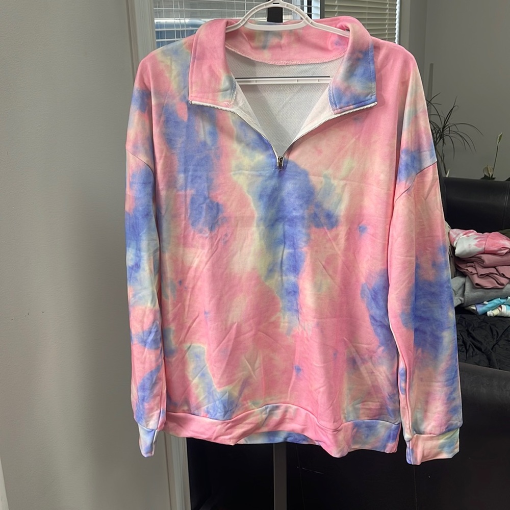 Multi color zip up sweatshirt, light weight. Brand new!